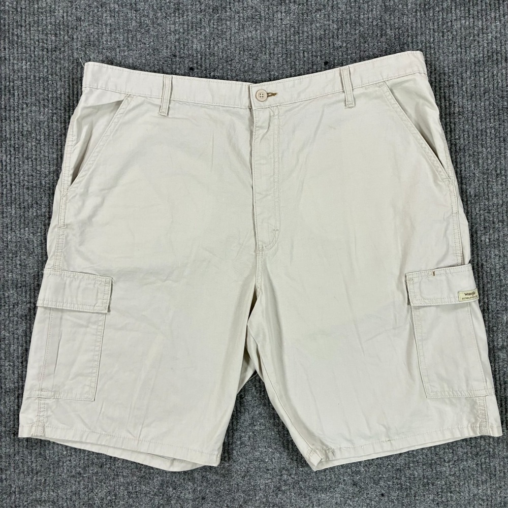 Wrangler Mens Cargo Shorts Size 42 Beige Cotton Outdoor Hiking Utility High Rise